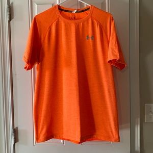 Mens Under Armour Size Large Heat Gear Dri Fit Run T shirt